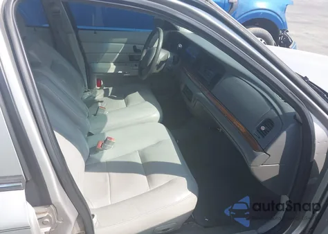 2004 Ford Crown Victoria Lx from USA, damaged, VIN 2FAFP74W74X177977